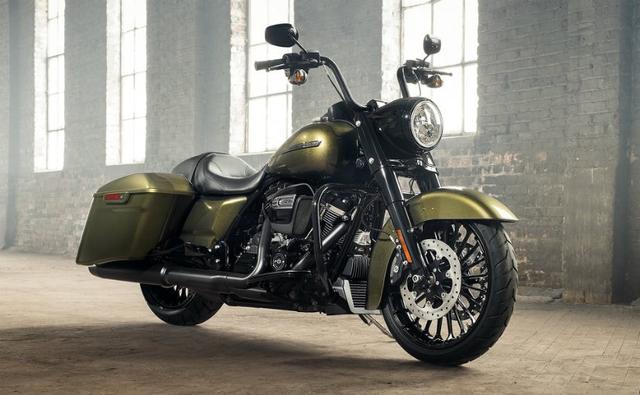 Harley-Davidson is the latest manufacturer to slash prices on its Completely Built Unit (CBU) models in the country, after the government reduced the customs duty on fully imported motorcycles recently. The new prices are effective immediately, the bike maker announced on the sidelines of the 2018 Softail Deluxe and the Softail Low Rider launch earlier today.