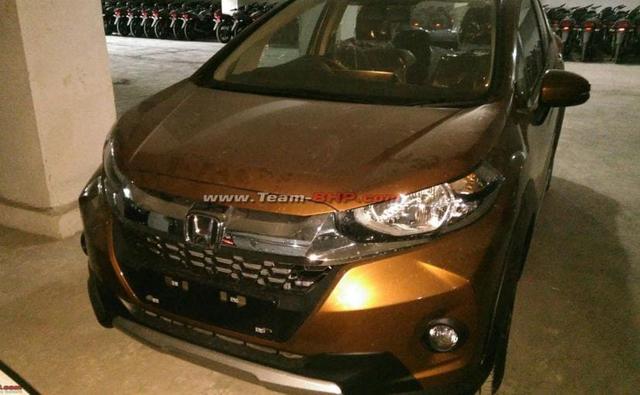 New spy shots of the Honda WR-V subcompact SUV have now surfaced online giving us a clear picture of what its cabin will look like. Judging by the fit and finish along with all the features seen in these images, it appears to be the top-of-the-line variant.