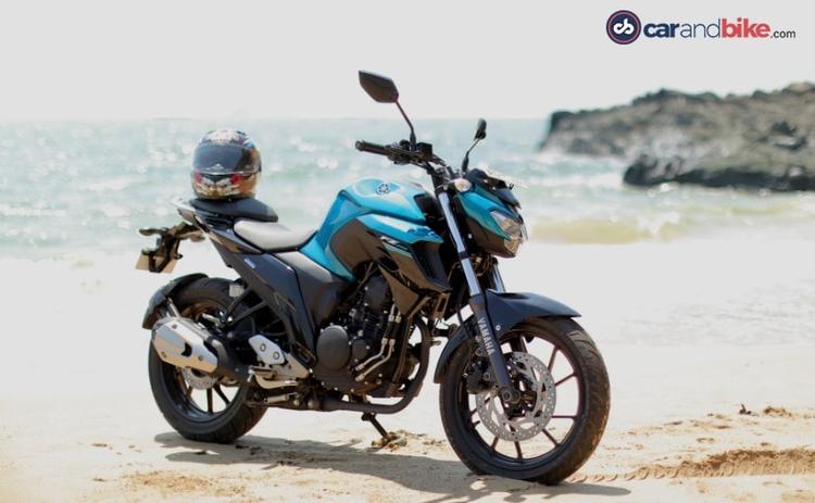 India Yamaha Motor has announced that it will be recalling 23,897 units of its recently launched quarter-litre twins in the country. Both the Yamaha FZ 25 and Yamaha Fazer 25 have been recalled in order to rectify an issue related to head cover bolt loosening. The Japanese bike maker has said that the recall exercise commences with immediate effect and will cover the motorcycles that were manufactured from January 2017.