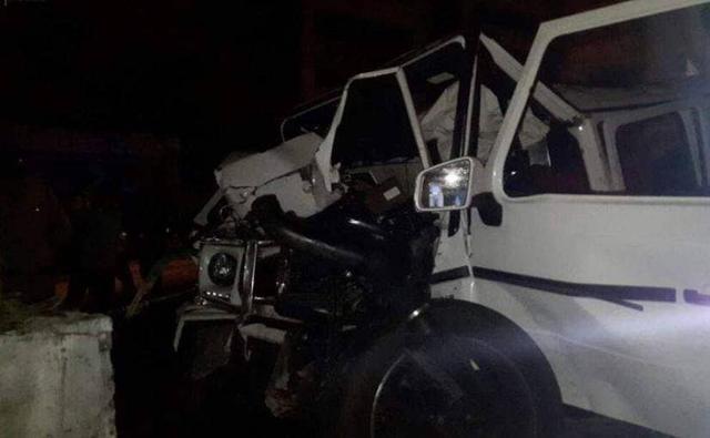 The accident occurred around 3.00 am and saw the Mercedes G63 AMG crashed into one of the metro rail pillars in Jubilee Hills, Hyderabad. Both occupants were taken to the Apollo hospital but were declared dead on arrival.