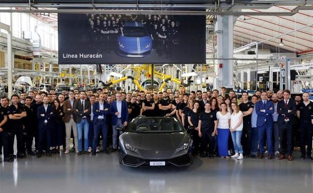 The Lamborghini Huracan recently crossed the 8000 production milestone, becoming one of the fastest selling Lamborghini models. The 8,000th Lamborghini Huracan model is a Grigio Lynx grey Huracan Spyder, which will go to a customer in the United Kingdom.