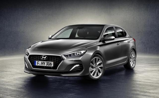 The Hyundai i30 Fastback is the fourth i30 model introduced this year following the launch of the Hyundai i30 hatchback along with the unveiling of the i30 N hot hatch and the i30 Tourer estate/station wagon.