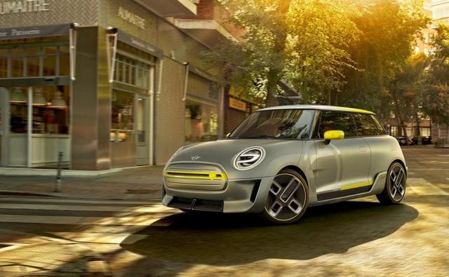 According to the car maker, the Electric Concept is designed for urban areas and for those who have to travel short distances. The company mentions that the congested streets are ideal for a small car with batteries instead of fuel of course.