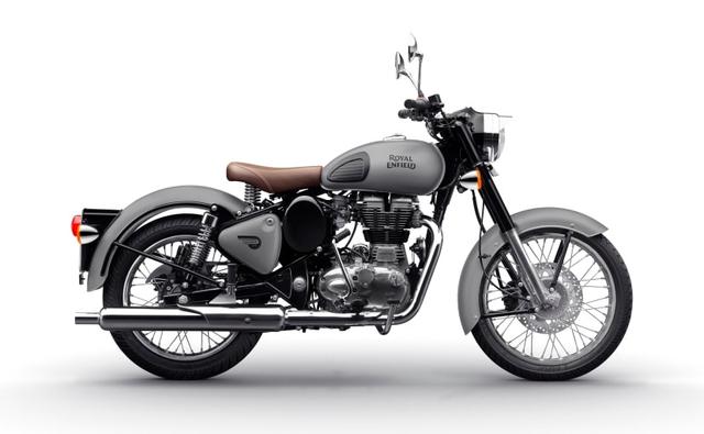 The updated Royal Enfield Classic 350 and the Classic 500 now come in new colour options - Gunmetal Grey for the Classic 350 and Stealth Black for the Classic 500. Royal Enfield India will commence the bookings for the bikes from September 18, 2017.