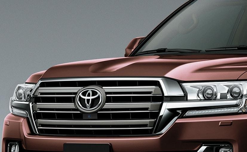 Toyota will unveil the new-gen Toyota Land Cruiser on September 12 at the 2017 Frankfurt Motor Show. The company has confirmed that the new Toyota Land Cruiser will continue to ride on a body-on-frame chassis.