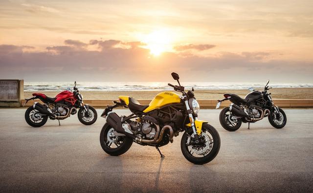 The original Monster 900 completes 25 years this year and celebrating the iconic motorcycle, Ducati has revealed the 2018 Monster 821 in images ahead of its world debut next month. The Ducati Monster is an icon and for the longest time was the entry-level offering from the manufacturer. With the 2018 Ducati Monster 821, the bike maker has made a host of changes to the street fighter while the new edition also comes in the lovely yellow shade.