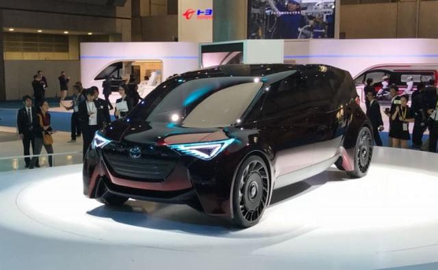 Toyota has introduced the new Fine-Comfort Ride concept at the ongoing Tokyo Motor Show. The new hydrogen fuel cell concept is smart, futuristic, and clean vehicle which Toyota calls as "a new form of the premium saloon".