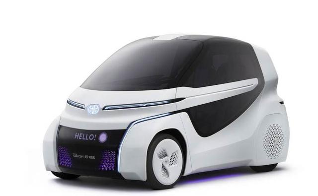 Toyota had introduced a Concept-i at the beginning of 2017 and it was meant for urban transport. Now, the company has downsized that concept too and will be showcasing the Concept-i Ride which is meant to be for the urban environment too, specifically for the shrinking cities.