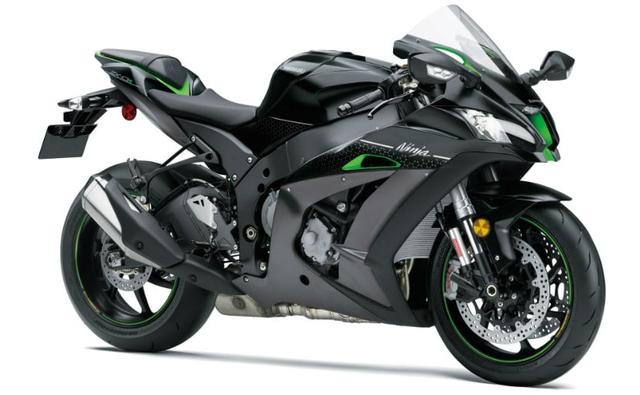 Kawasaki has introduced a special, track-focussed variant of the ZX-10R, which is called the ZX-10R SE. The bike gets a semi-active electronic suspension along with a bi-directional quickshifter over the regular bike. There are a few other changes as well.