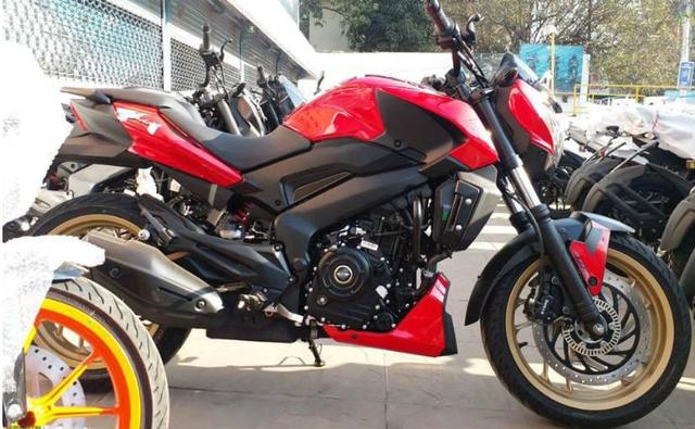 Bajaj will be draping the Dominar in a new shade of red and gold. This is just one of the new colours that Dominar will be getting. We expect Bajaj to carry a small premium of Rs. 5,000 or so for the same.