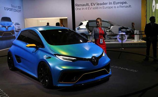 The Renault Zoe e-Sport Concept is built on a tubular chassis, created by TORK Engineering, fitted with "double-triangle" suspension at the front and rear, 20-inch wheels and Ohlins "four-way" adjustable shock absorbers allows the sporty electric car to do it's thing.