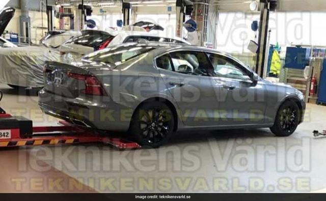A Swedish website Teknikens Varld, posted a new image that reveals the rear end and partly the side profile of the upcoming S60 completely undisguised.