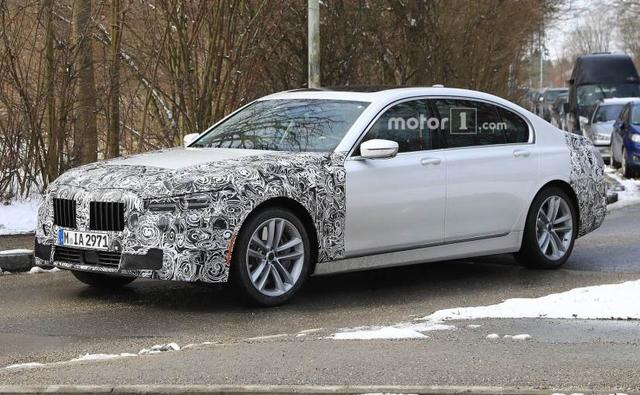 BMW 7 Series Facelift Spotted Again Revealing New Updates