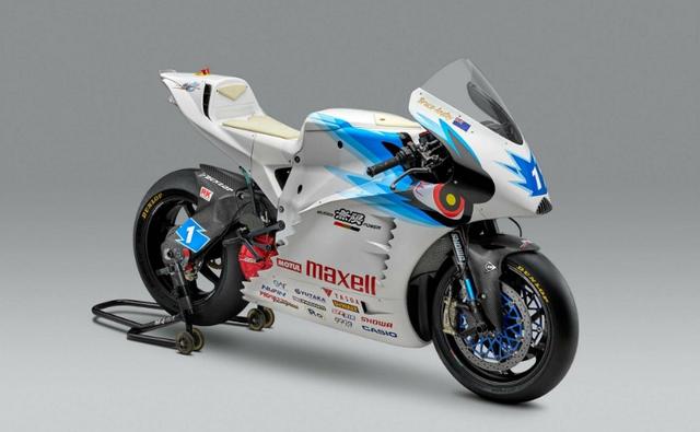The Shinden Nana, is the seventh year Shinden model at the Isle of Man TT Zero event, and will be piloted by three riders in the event - John McGuinness, Bruce Anstey and Lee Johnston.