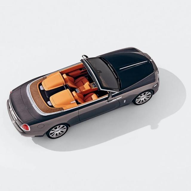 Rolls-Royce Dawn Gets Optional Two Seat Tonneau Cover