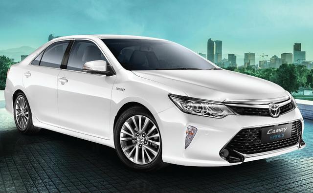 2018 Toyota Camry Hybrid Introduced In India With New Features