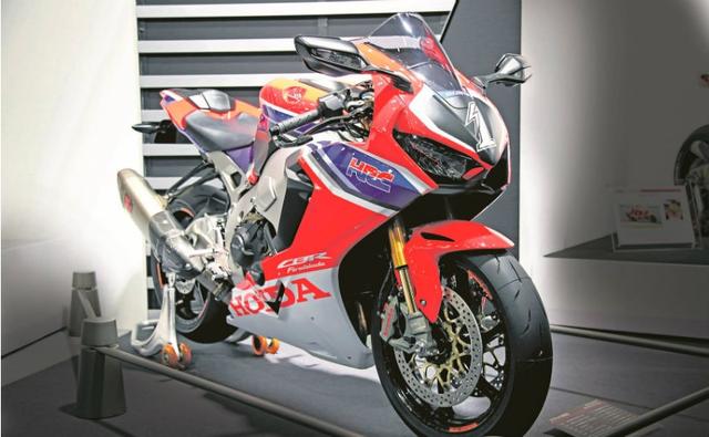 Honda is all set to participate in the Suzuka 8-Hour Endurance race with the stunning CBR1000RR Fireblade SP Custom Concept.