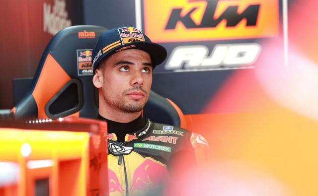 Teaming up with KTM starting 2019, Tech 3 has announced Moto2 frontrunner Miguel Oliveira will be taking the seat at the satellite team next year. The rider has been part of the KTM and Red Bull Road to Rookies cup squad and has been promoted to the premier class championship in a big step up for his career.