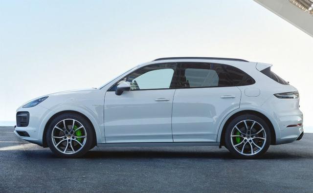 Besides the E-Hybrid, the Cayenne will also be available with the V6 motor and there's the Turbo V8 too that'll make its way here. Bookings for the car are already underway and we'll know more closer to the launch.