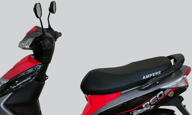 Ampere Reo Plus Seat