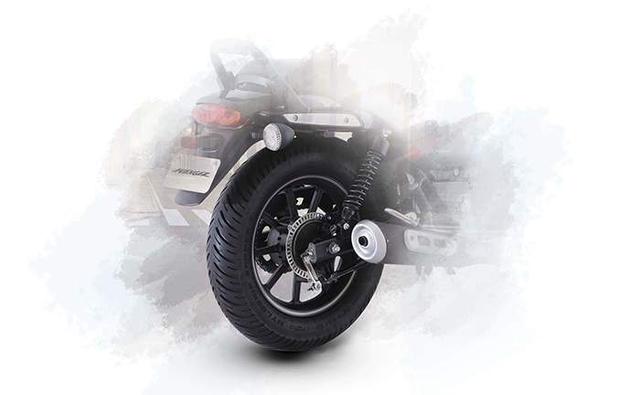 Bajaj Avenger Street 160 Super Wide Rear Tyre