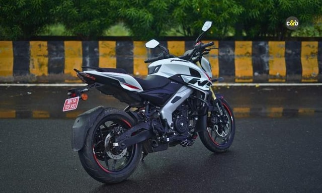 Pulsar NS400Z Key Features Pulsar NS400Z Key Features