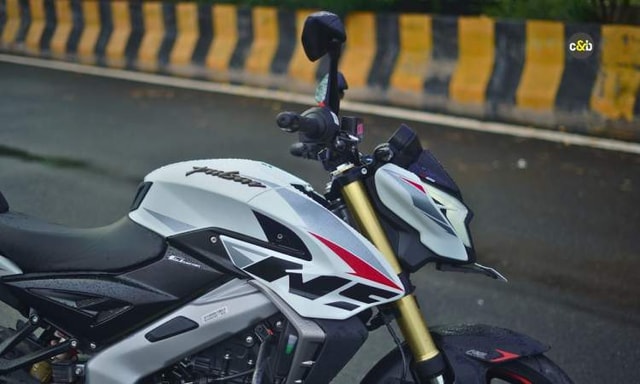 Pulsar NS400Z Key Features Pulsar NS400Z Key Features