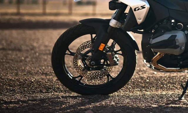 Bmw R 1300 Gs Front Tyre And Breaks Bmw R 1300 Gs Front Tyre And Breaks