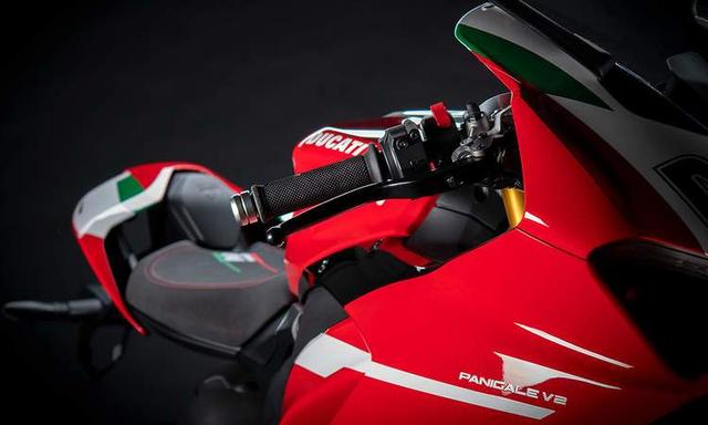 Ducati Panigale V2 Bayliss View