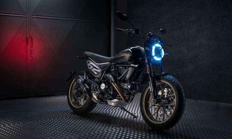 Ducati Scrambler Full Throttle 15  Ducati Scrambler Full Throttle 15
