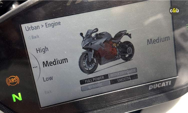 Ducati Supersport 950s 33 Ducati Supersport 950s 33 images