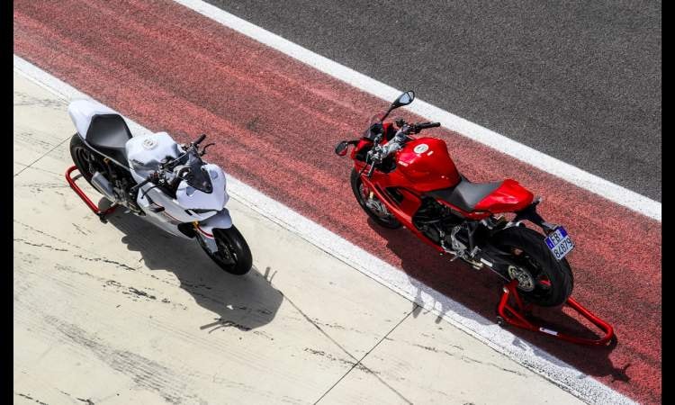 Supersport 950 Veicolo Hero Short 1600x1000 Supersport 950 Veicolo Hero Short 1600x1000