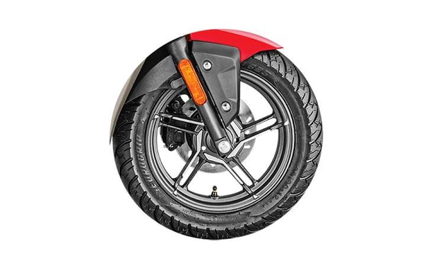 Features Diamond Cut Alloy Wheels Features Diamond Cut Alloy Wheels