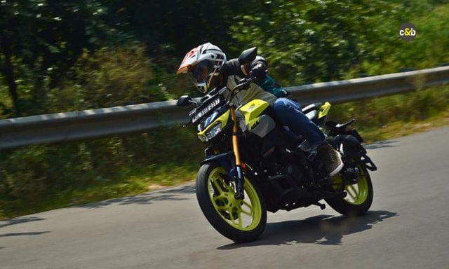 2025 Honda Cb 125 Hornet Rideview4 2025 Honda Cb 125 Hornet Rideview4