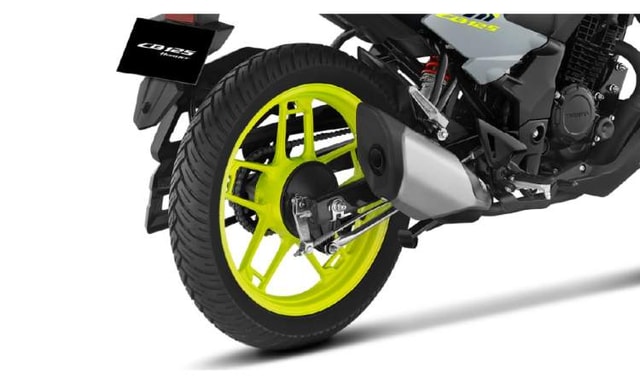 Honda CB 125 Hornet Back Tyre Honda CB 125 Hornet Back Tyre