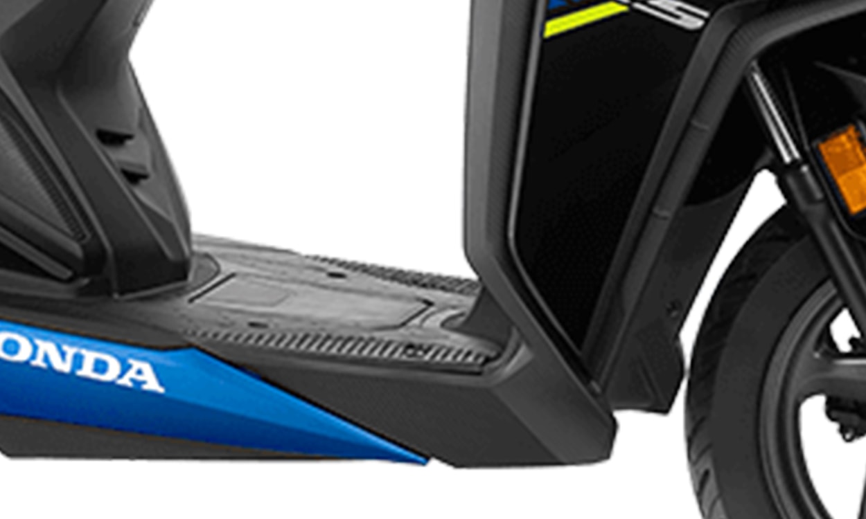 Honda Dio 125 Spacious Front Honda Dio 125 Spacious Front