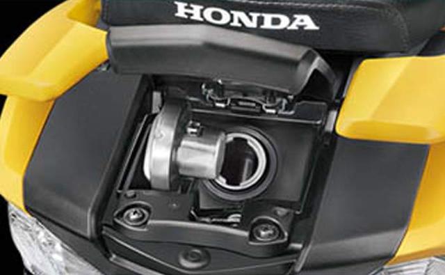 Honda Grazia Fuel Lid