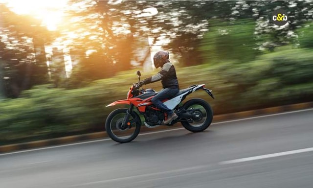 KTM 390 Enduro R Ride Look KTM 390 Enduro R Ride Look