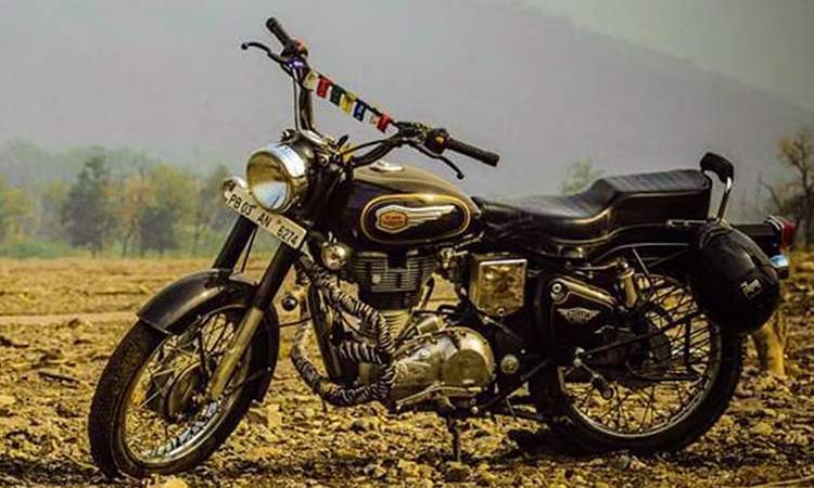 Royal Enfield Bullet 350 Front Look Royal Enfield Bullet 350 Front Look
