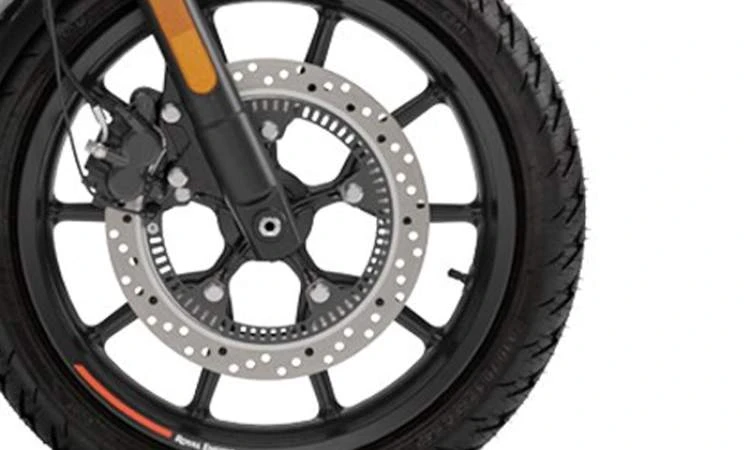 Alloy Wheels With Tubeless Tyres. Alloy Wheels With Tubeless Tyres.