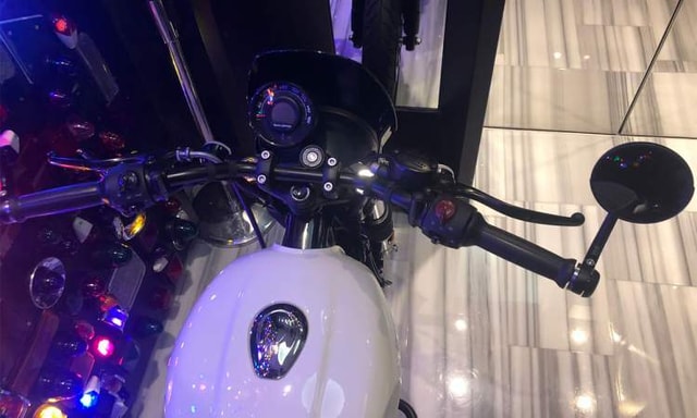 Royal Enfield Hunter 350 Side Mirror Royal Enfield Hunter 350 Side Mirror