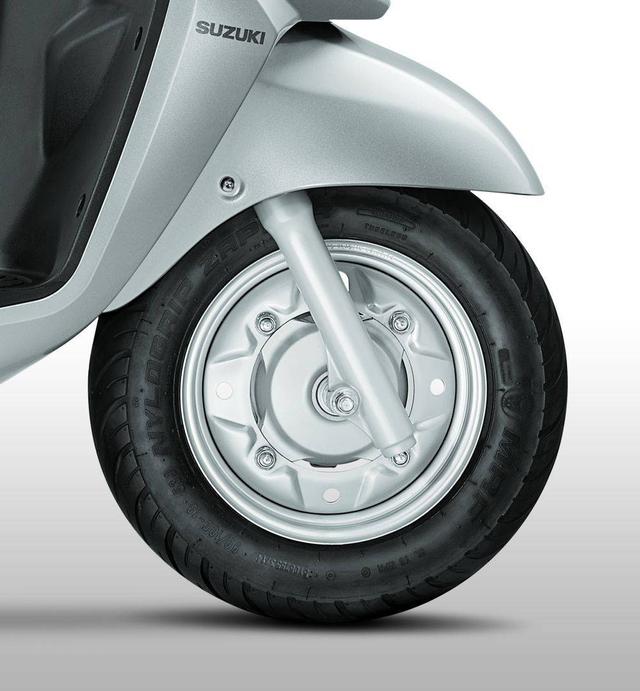 Suzuki Silver Side Tyre