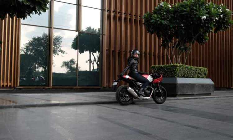 Triumph Thruxton 400 Triumph Thruxton 400