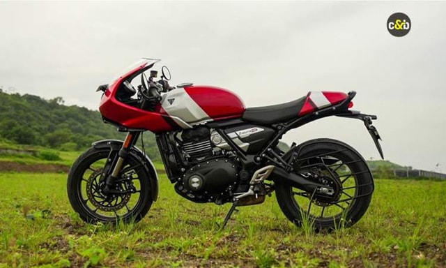 Triumph Thruxton 400 Left Side Look Triumph Thruxton 400 Left Side Look