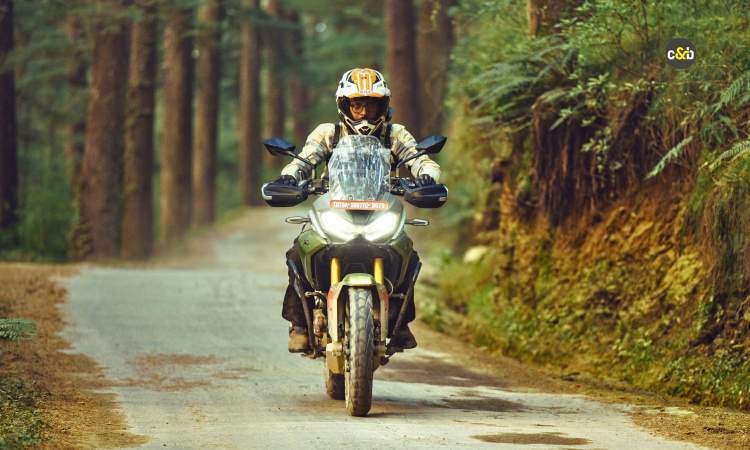 2025 TVS Apache RTX 300 Rideview1 2025 TVS Apache RTX 300 Rideview1