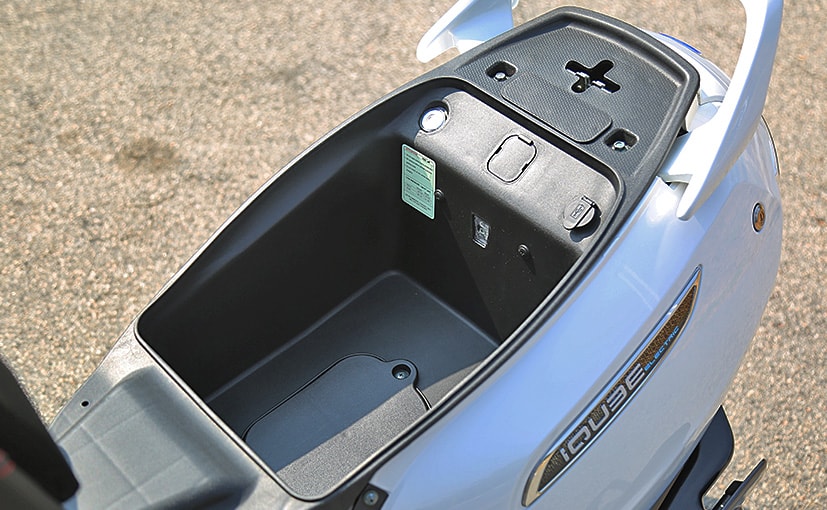 Tvs Iqube Bootspace Tvs Iqube Bootspace images