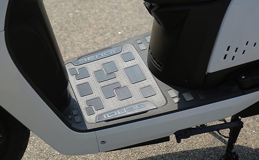 Tvs Iqube Mat Tvs Iqube Mat images