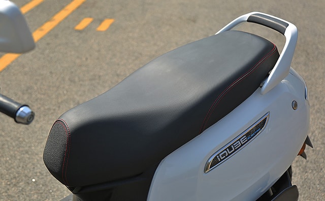 Tvs Iqube Seating Tvs Iqube Seating