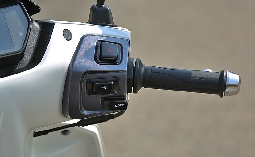 Tvs Iqube Self Control Tvs Iqube Self Control images