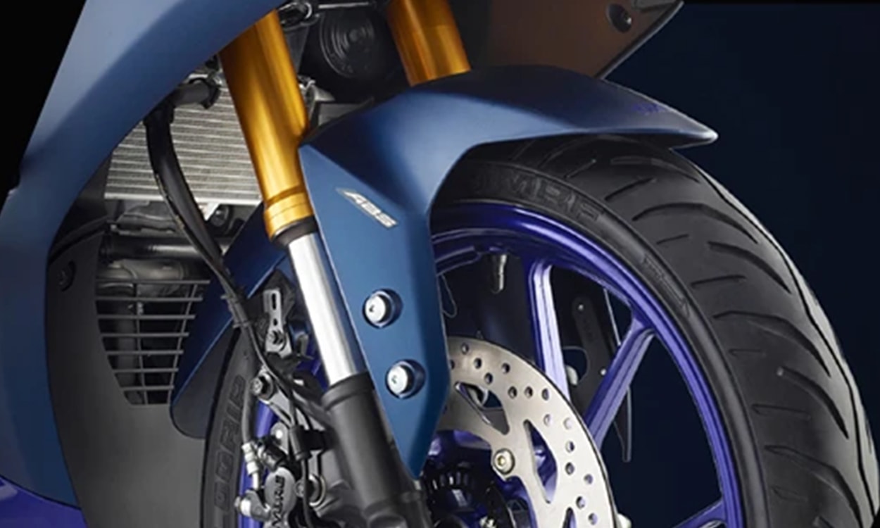 Yamaha R15 V4 Dualhorn Yamaha R15 V4 Dualhorn